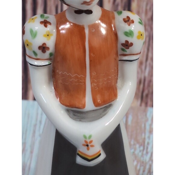 Beautiful Vtg Hallohaza Hungary Small Woman Hand Painted  Folk Art Figurine - Picture 5 of 16